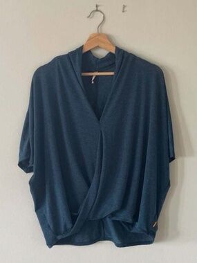 Lucy Draped Surplice Yoga Wrap Short Sleeve Draped Top Blue, Size Medium